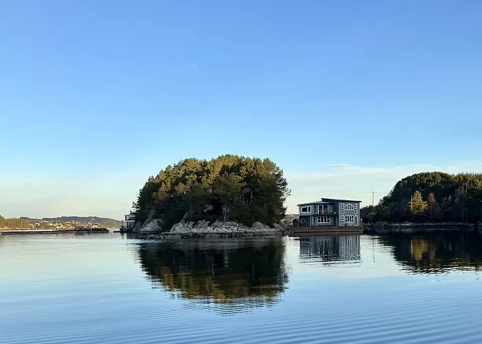 Botel Floating Bergen