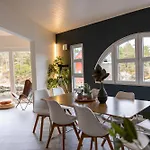 Floating Hotel na wodzie 4*